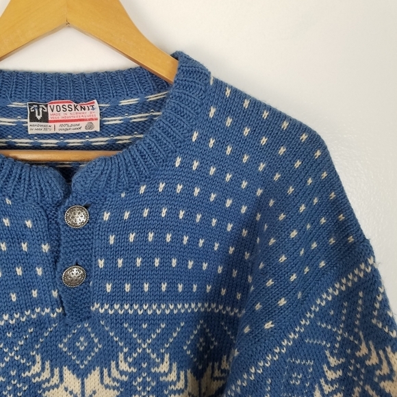 Vintage Voss Knit Norway Virgin Wool Chunky Knit Blue White Snowflake Sweater - Picture 6 of 9